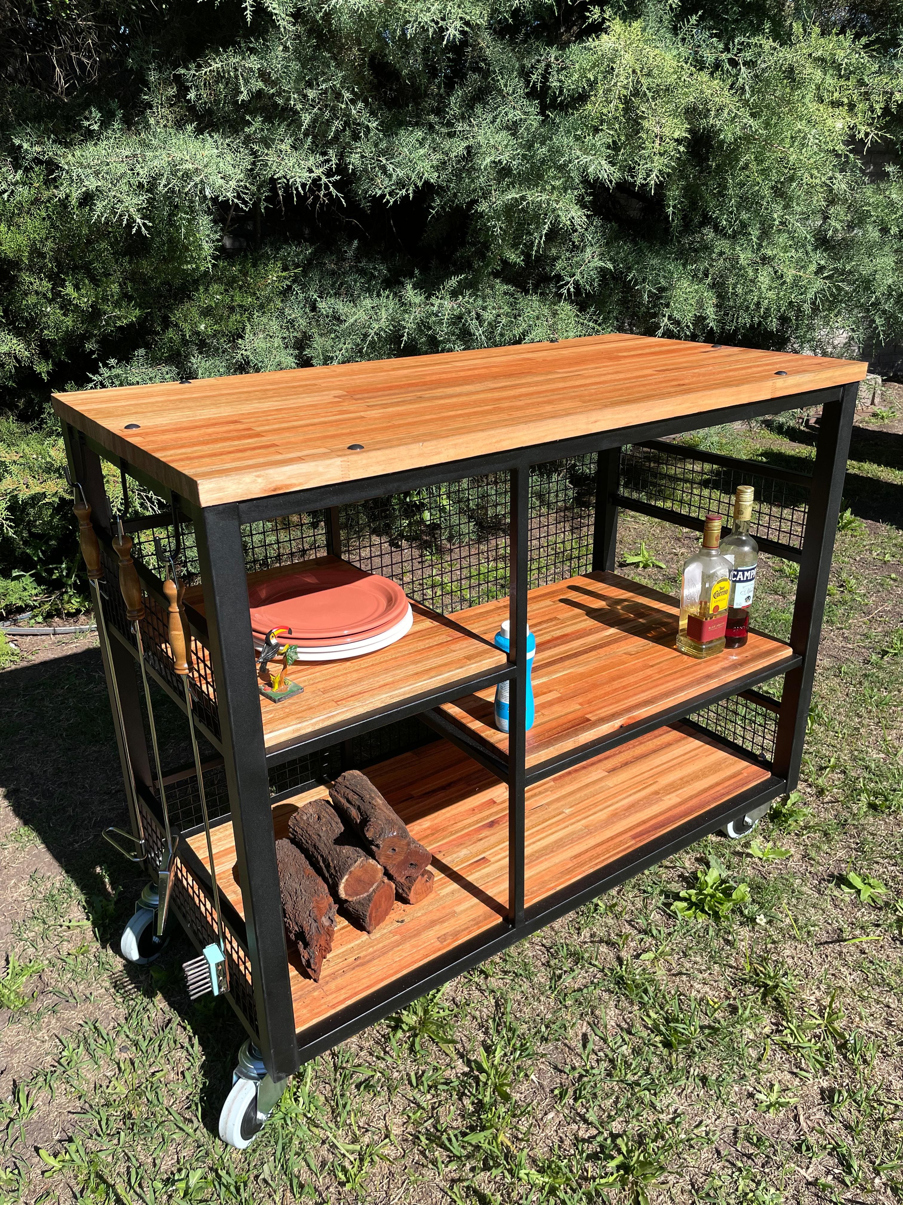 Barra Móvil en madera EUCA lacada e hierro E-poxi — ideal para jardines y asados, Decoregue